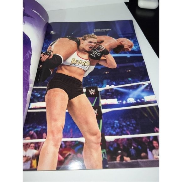 2018 WWE wrestling OFFICIAL PROGRAM Wrestlemania 34 New Orleans smackdown - Picture 4 of 11